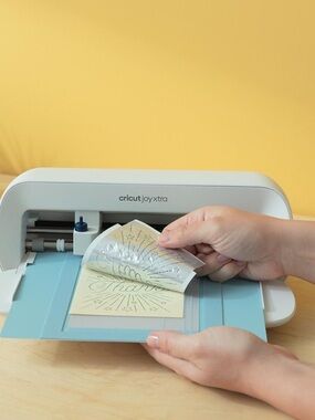 BNIB Cricut Joy Xtra with extras